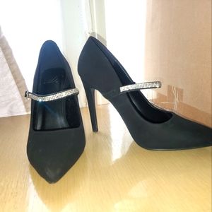Dress shoes high heel